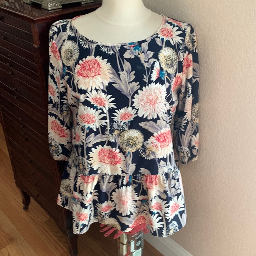 Lauren Conrad Floral Peplum Hem Flare Sleeve Top